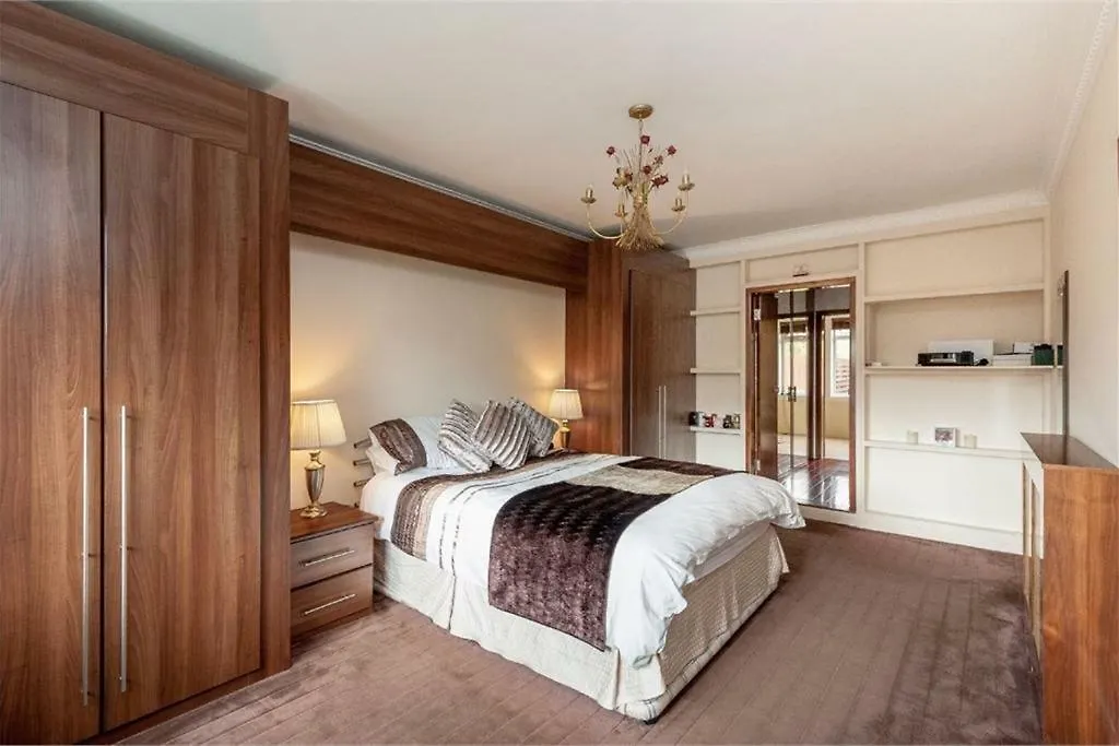 Guest house Hillhouse Hotel Edinburgh United Kingdom